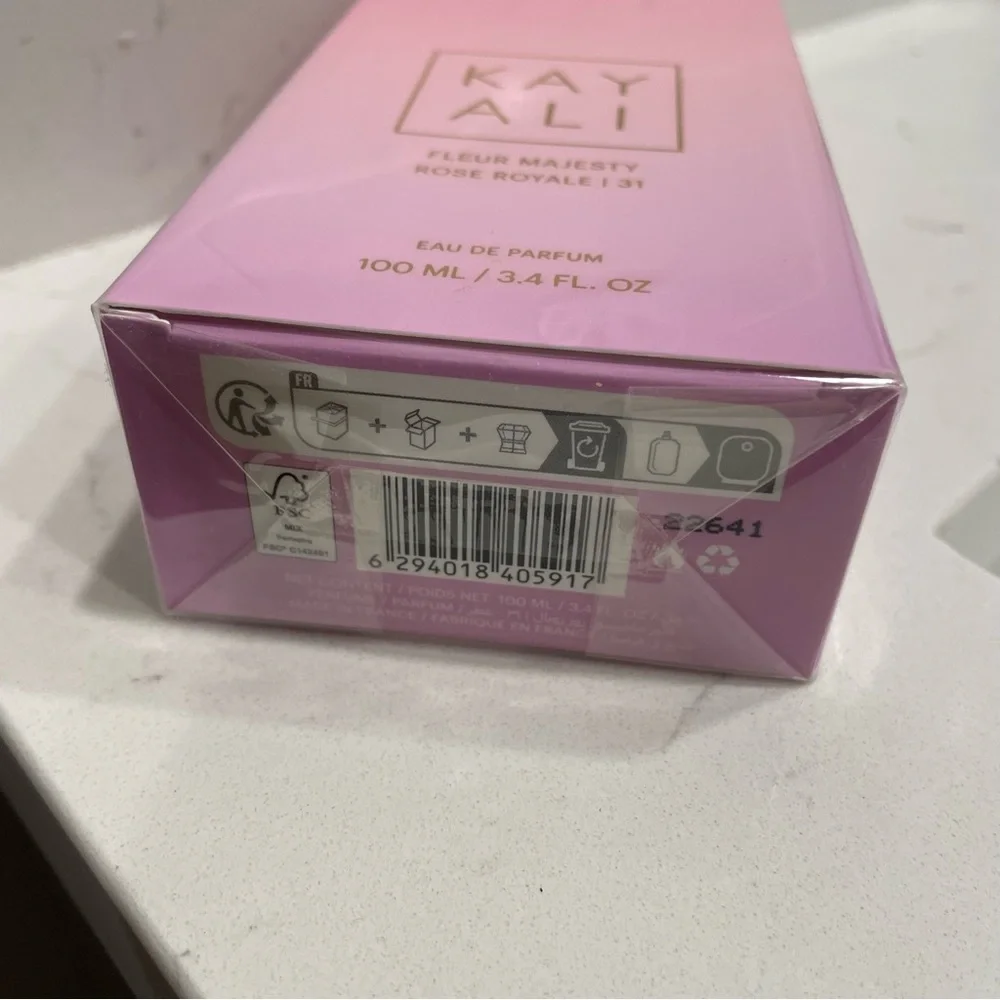 Kayali Rose - Picture 3 of 5